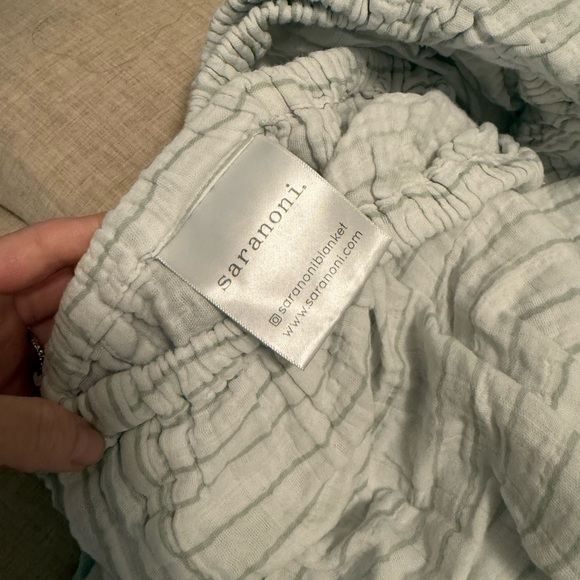 Kate Quinn baby Cream and Green Botanical blanket - Picture 3 of 8